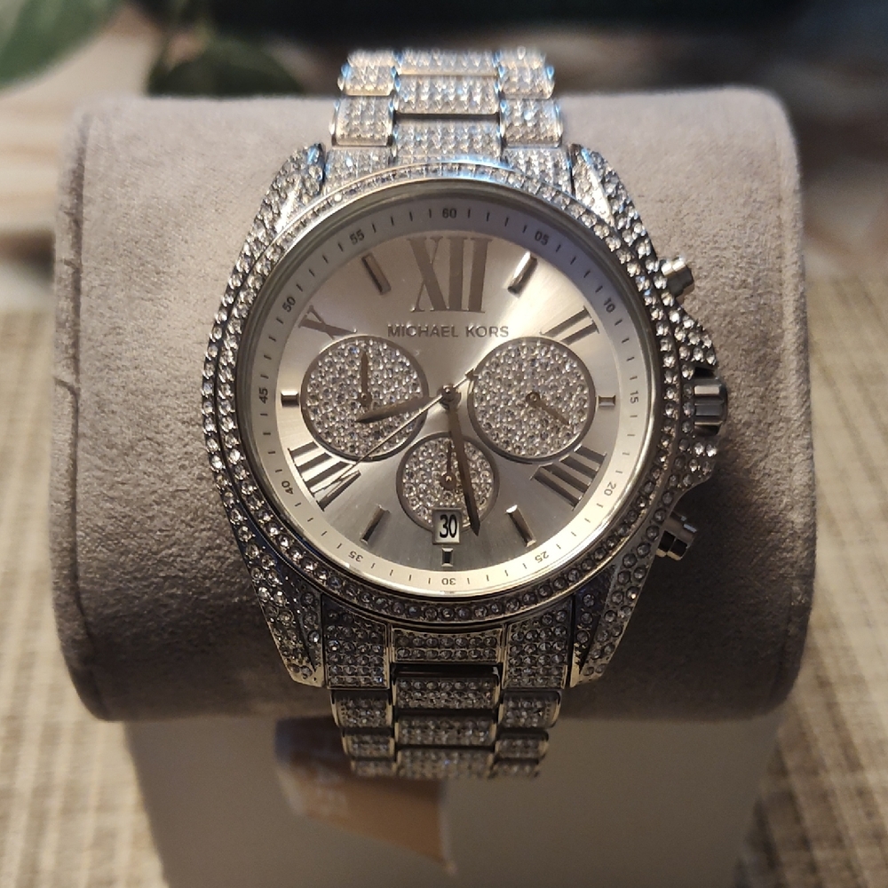 Brand New Michael Kors Dazzling Silver Chronograph Watch